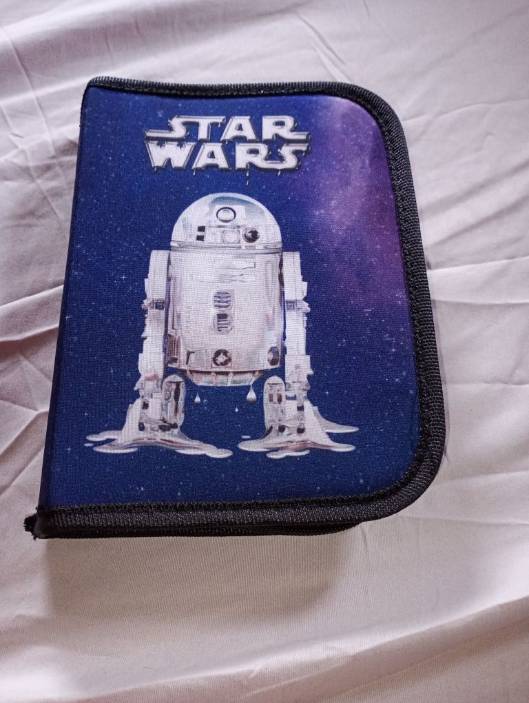 Większy piórnik Star Wars
