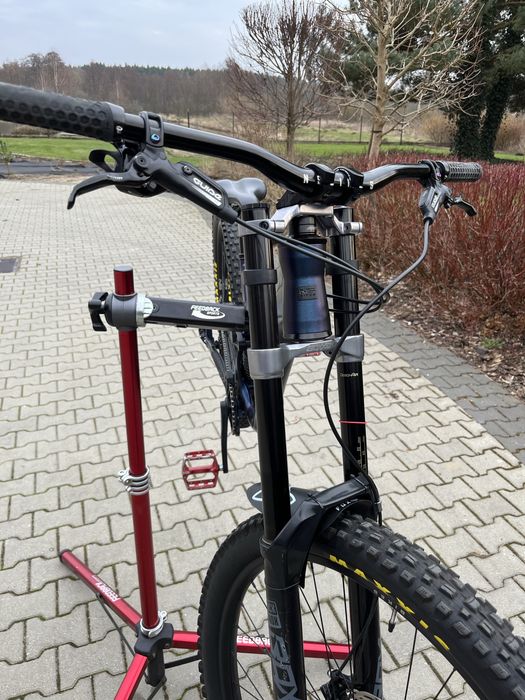 NS Fuzz 2021 demo dh enduro