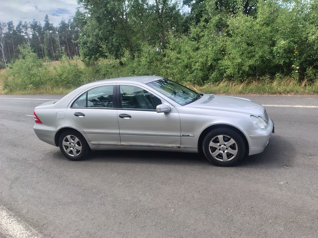 Mercedes-Benz c-klasa