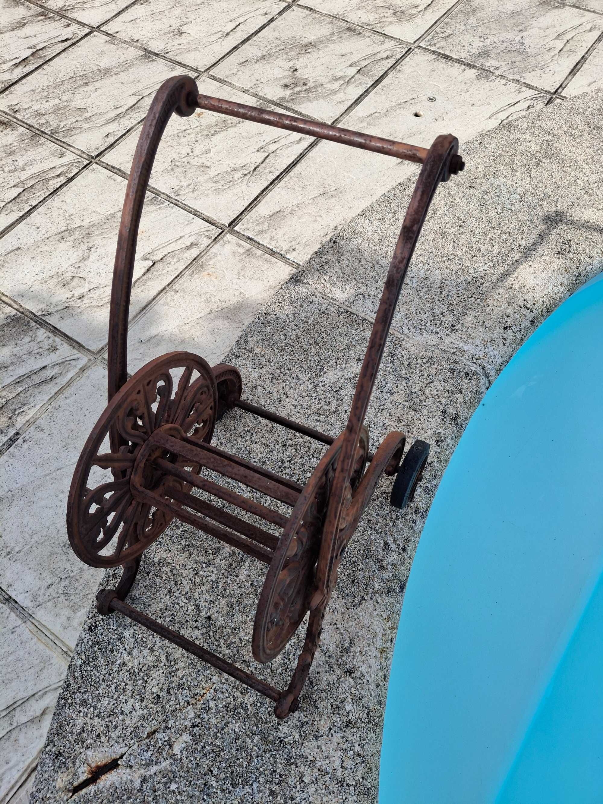 Enrolador de mangueira em ferro