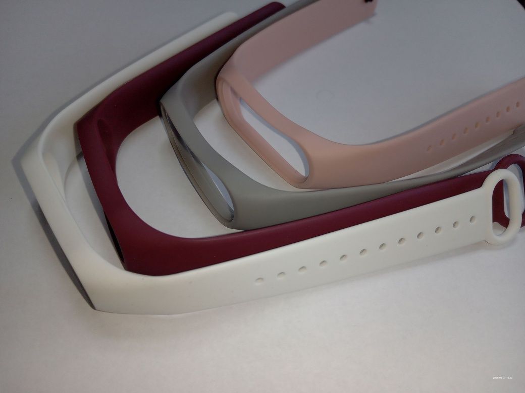 Zestaw silikonowych bransoletek do Xiomi Mi Band 5 - Powystawowe