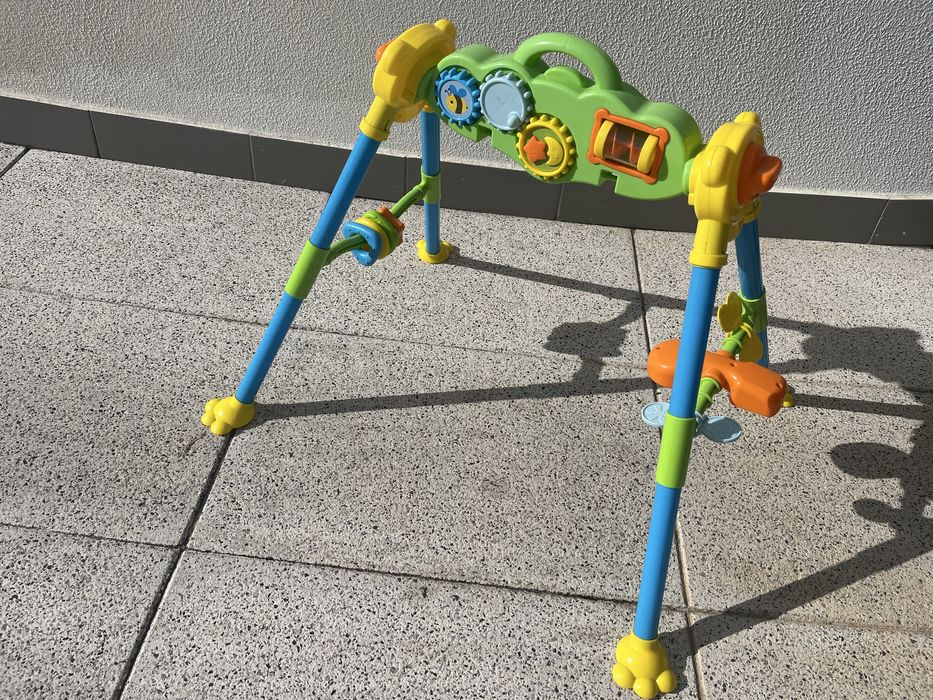 Ginasio bebe em bom estado