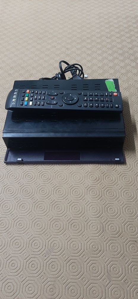 Box satelite galaxy innovations