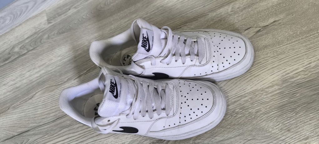Buty junior Nike białe rozmiar 41, wkładka 26,5cm