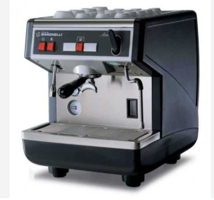 Продам кофемашину Simonelli Nouva