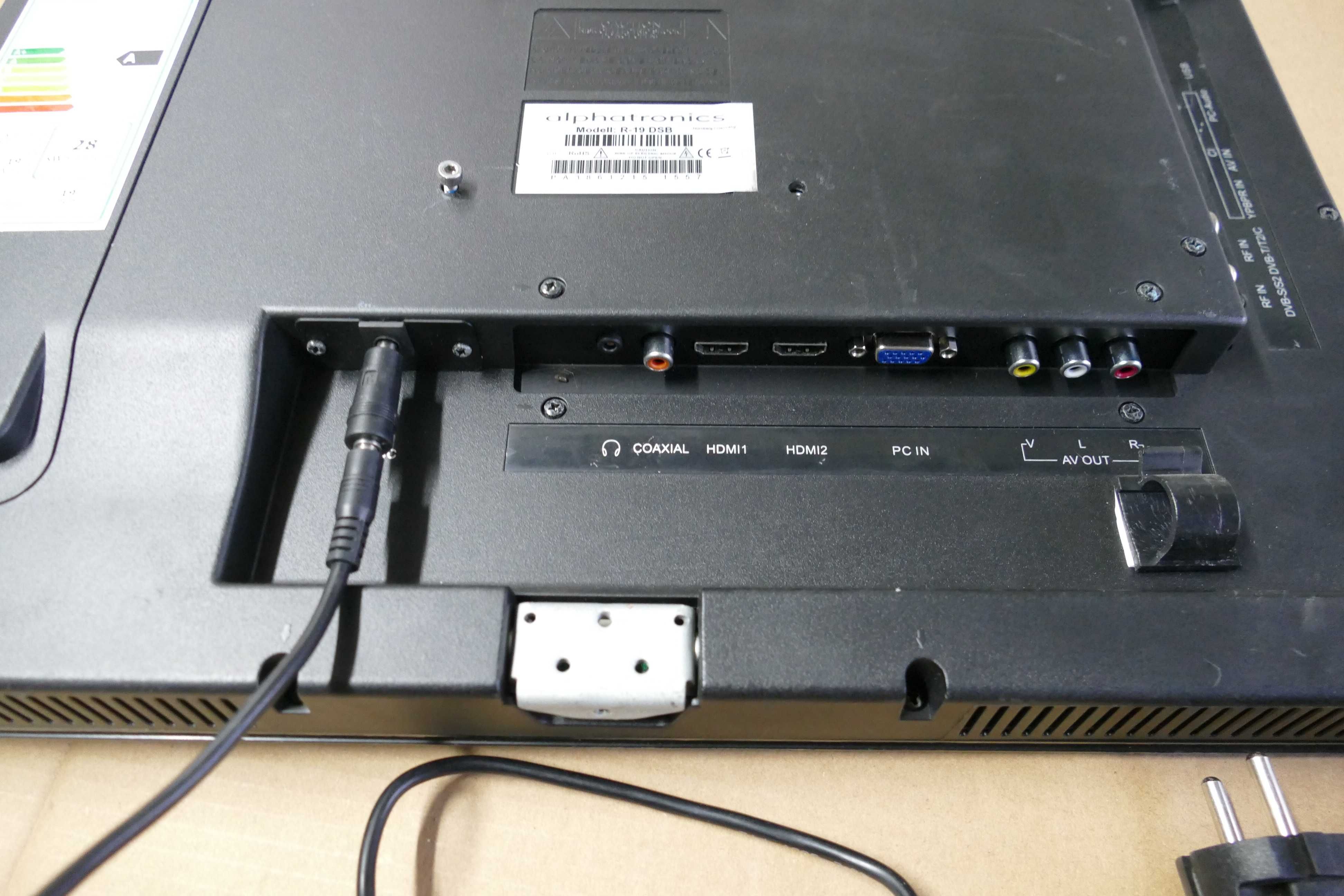 Telewizor Alphatronics 19 " kamper bus