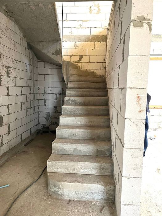 продам будинок в передмісті Києва с/т Забірьє