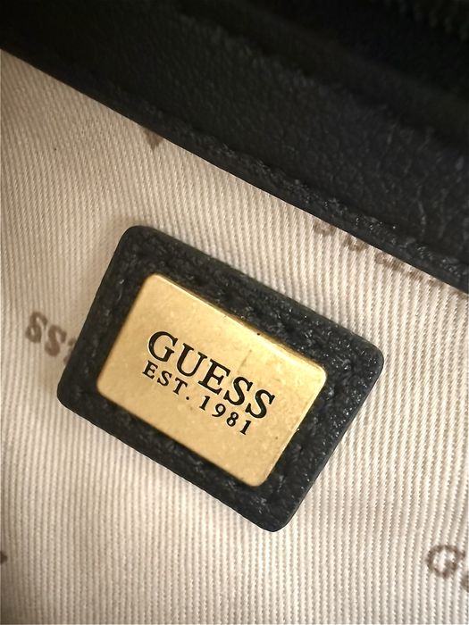 Mala Guess - nova com etiquetas