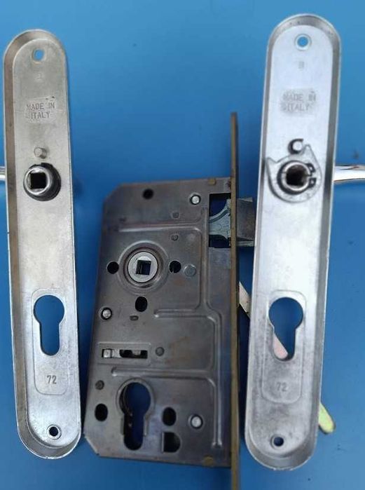 Замок-итальянская замковая группа с ручками