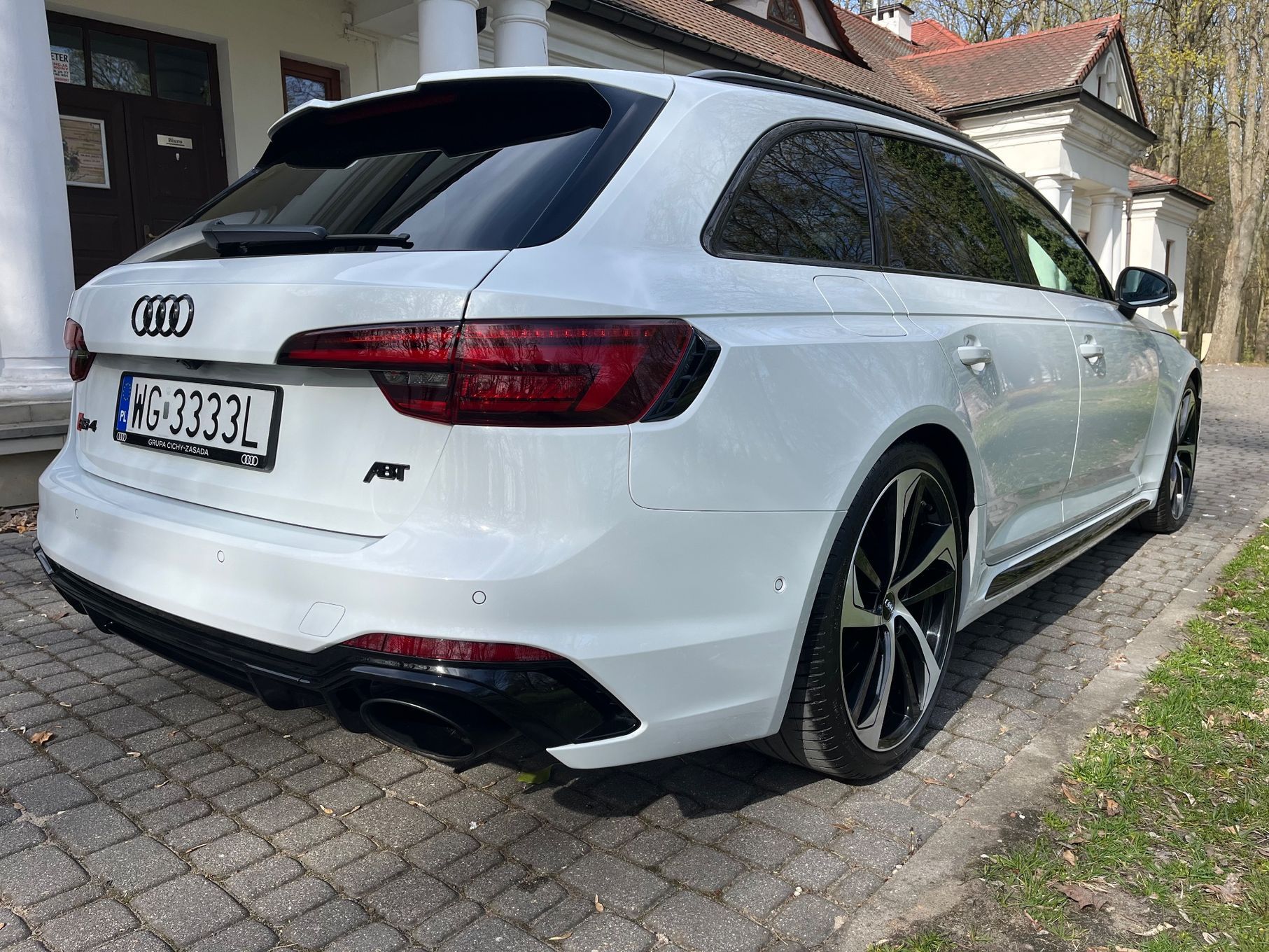 Audi RS4 Auto w Stanie Perfekcyjnym !!!