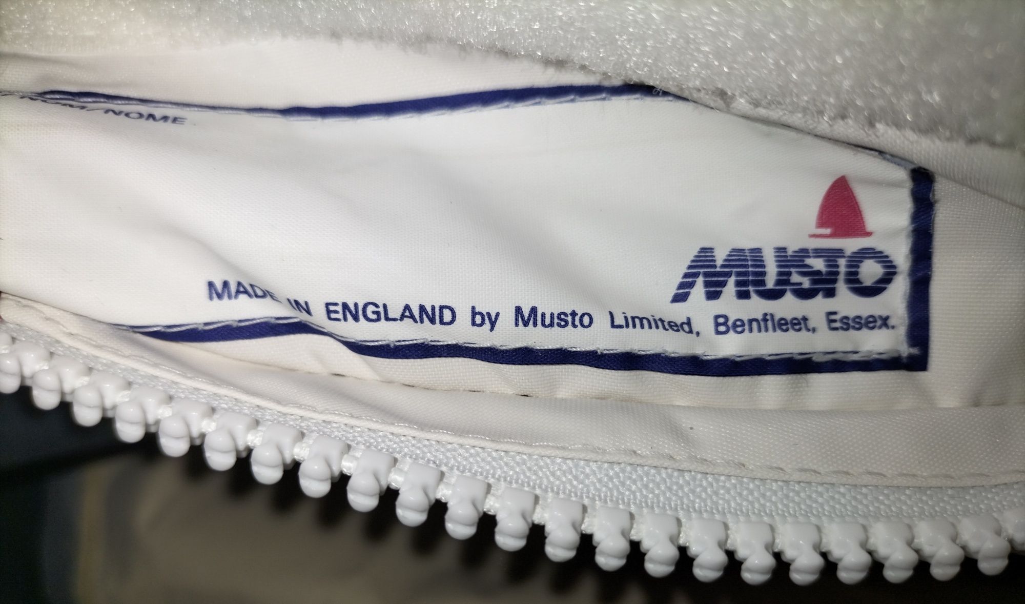 Сухий гідрокостюм Musto , Englan.d.