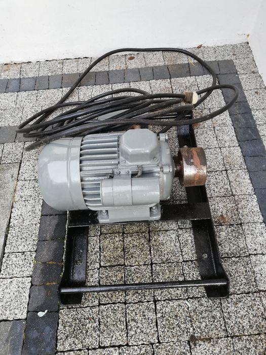 Silnik elektryczny 230V