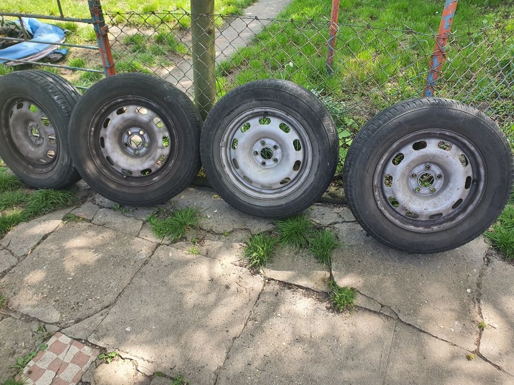 Felgi stalowe i opony / 6Jx15H2 / ET38, Skoda Octavia
6J