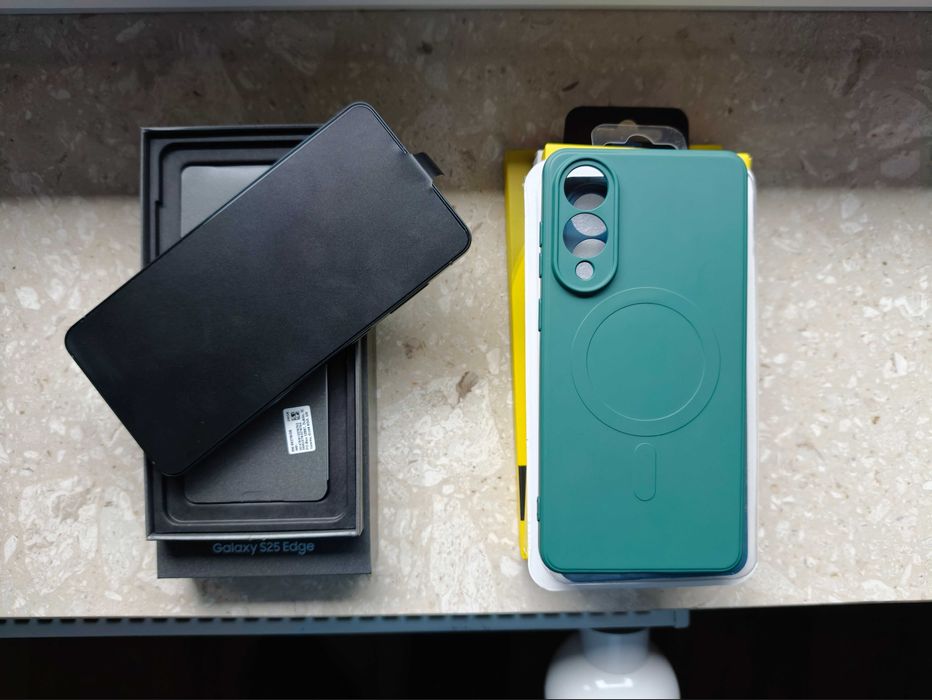 Samsung Galaxy S25 Edge 256GB  Czarny, Bez Rat, Jak nowy.