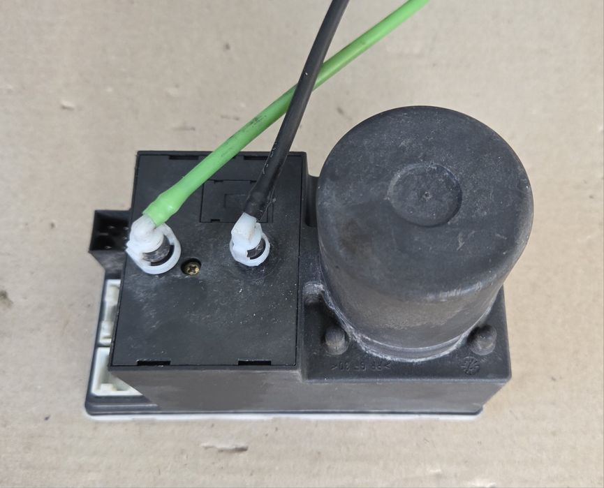 Насос центрального замка Ауді Audi A3 A4 Volkswagen Фольксваген