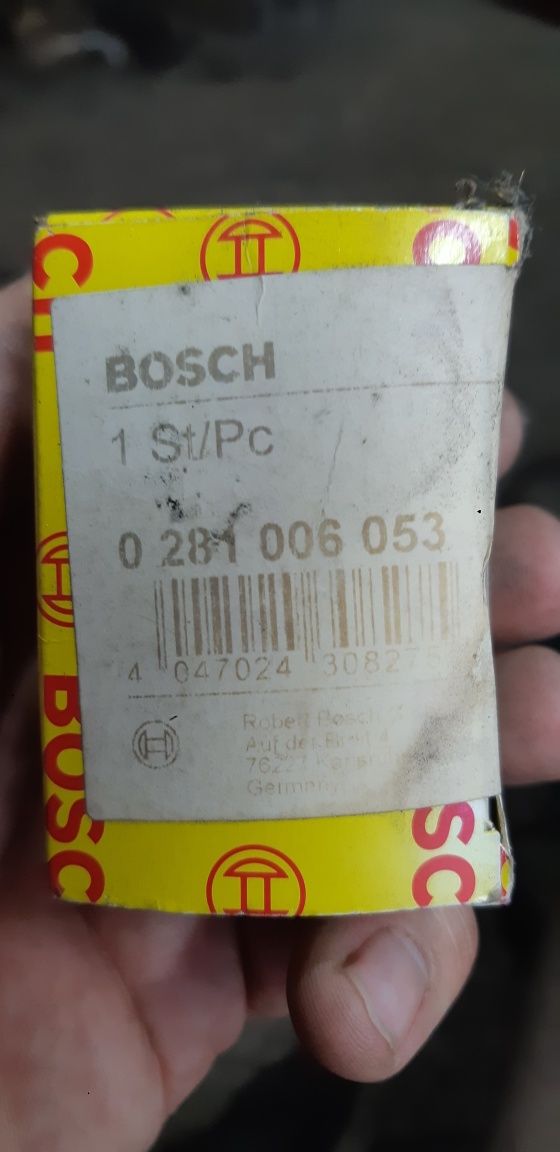 0281006053 BOSCH Датчик тиску палива в рейці