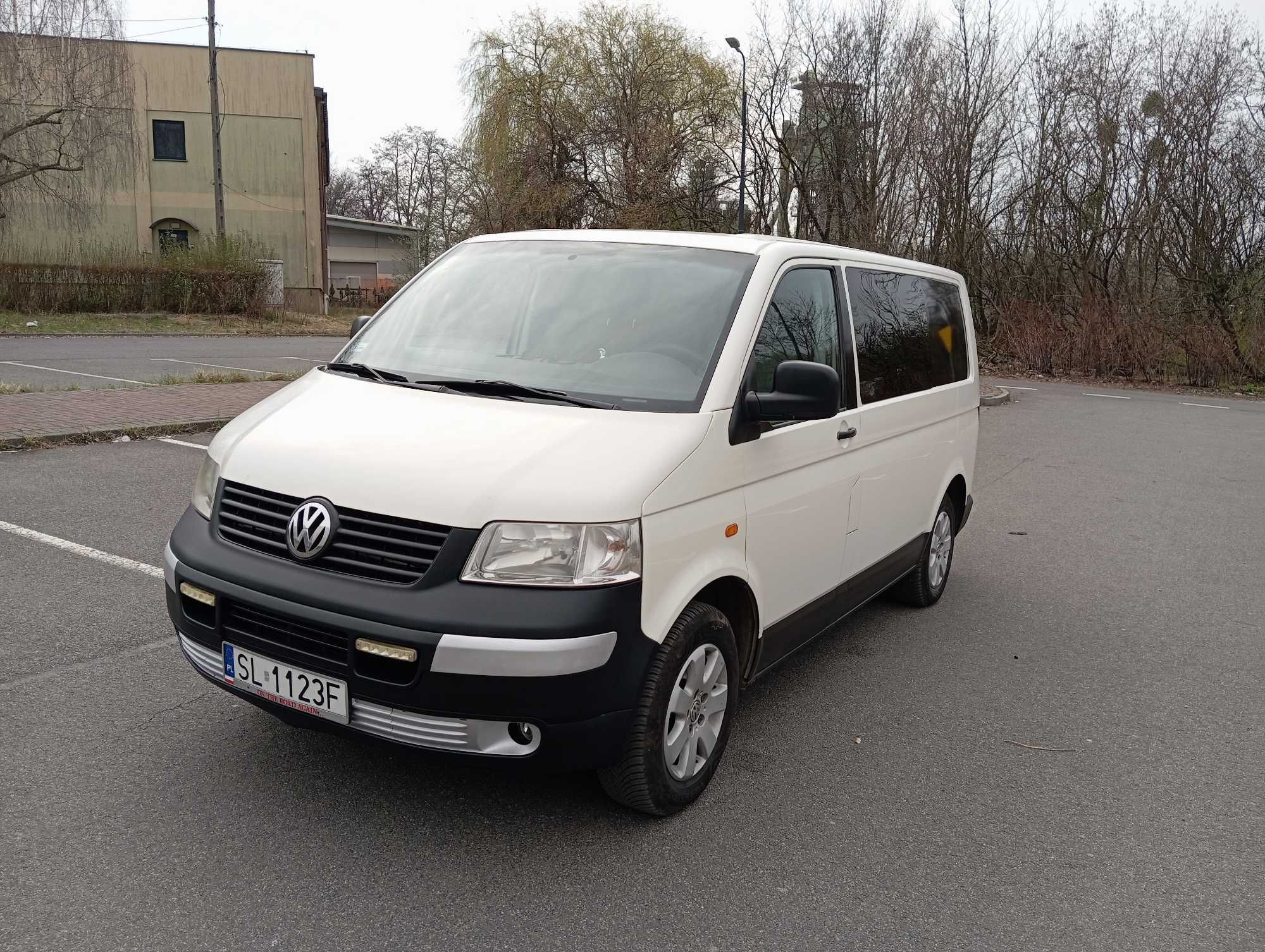 VW  Transporter T5 klima łóżko hak - wyprawowy jak Multivan 6 osób