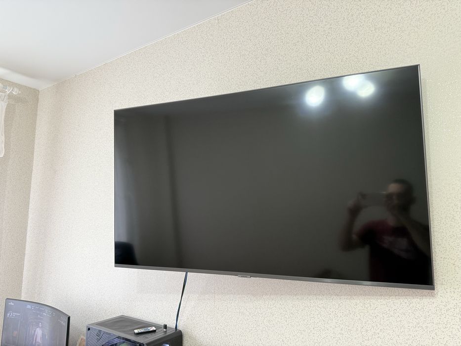 Телевизор QLED Samsung QE50Q80TAU идеальное состояние