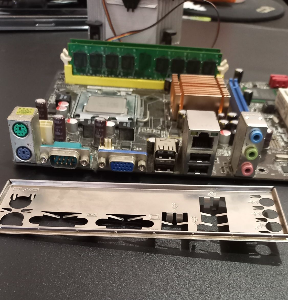 Motherboard Asus P5KPL-AM socket 775 Core2Duo E8500 4gb ram ddr2