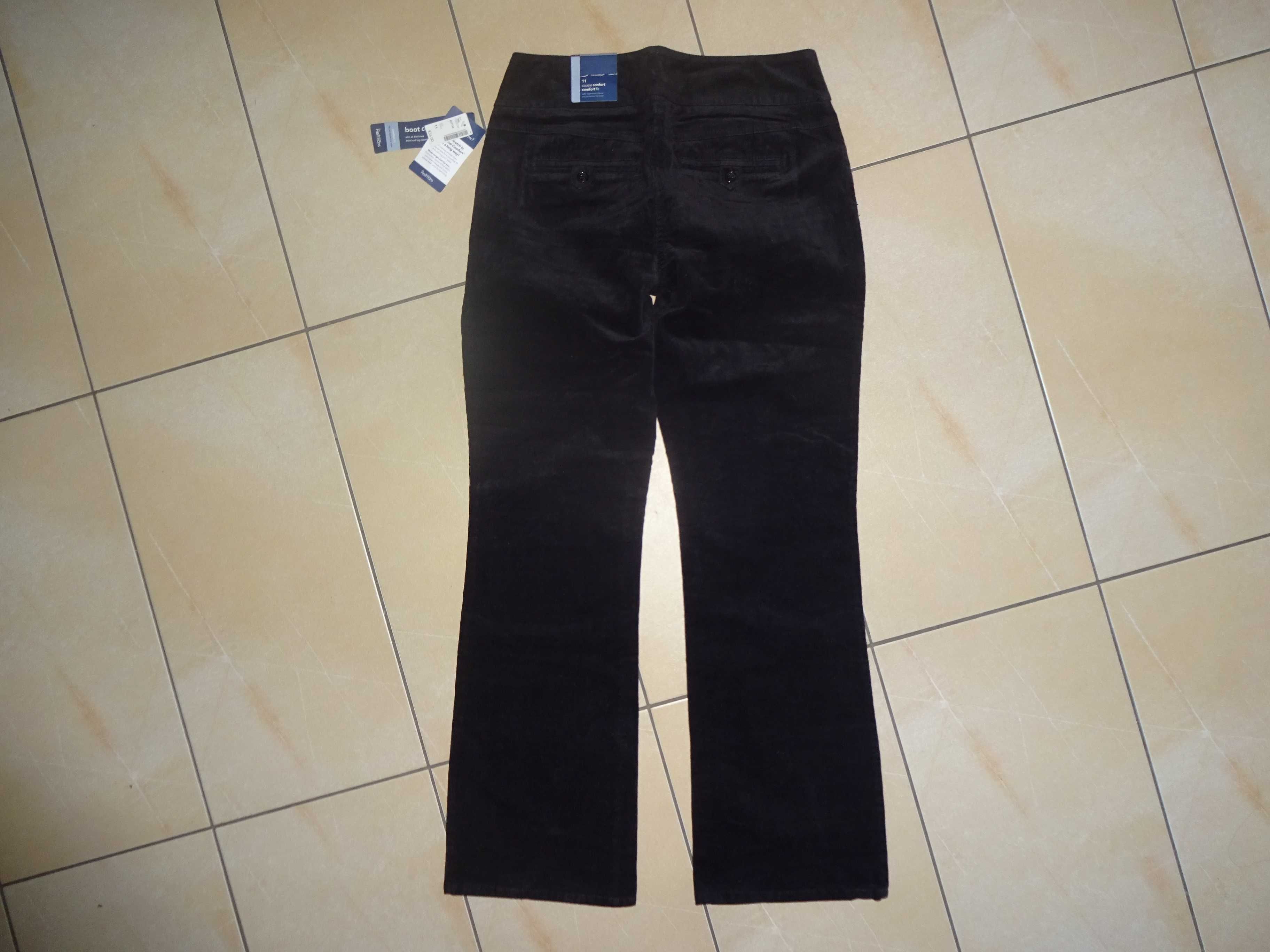 RETMANS Boot Cut Leg sztruksowe czarne spodnie r. 11