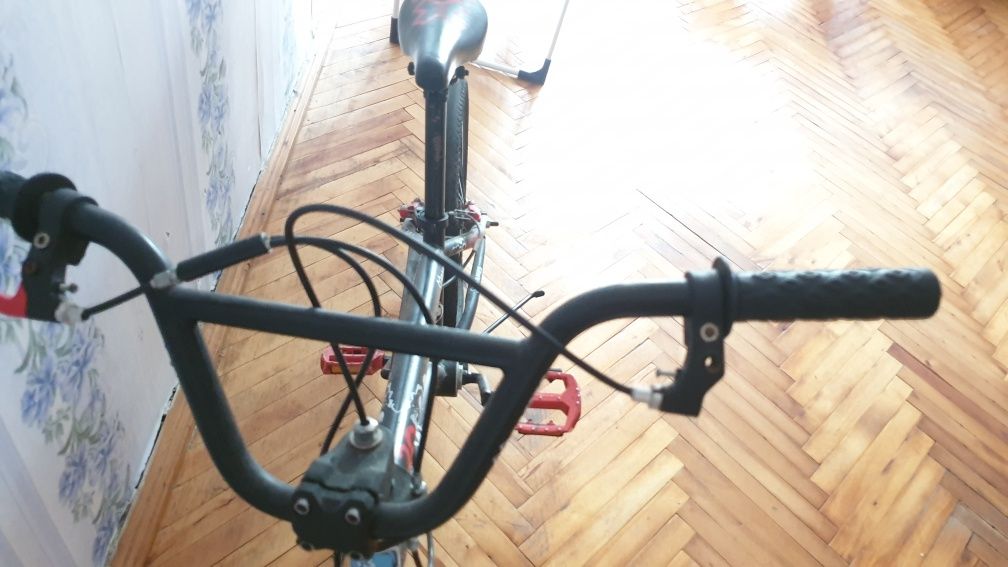 Велосипед BMX  розпродажа