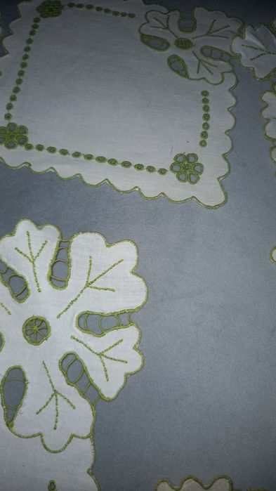 6 naperons em bordado especial