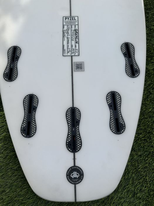 Prancha Surf Gremlin Pyzel 5’7”