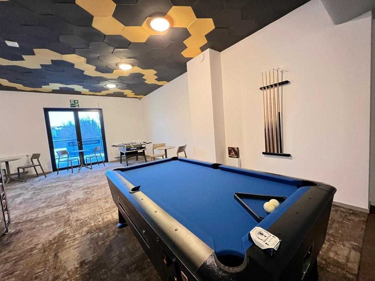 Dwupokojowy apartament z tarasem 100 metrów od morza   darmowy parking