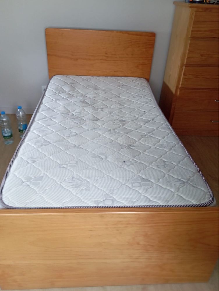 Cama De Solteiro