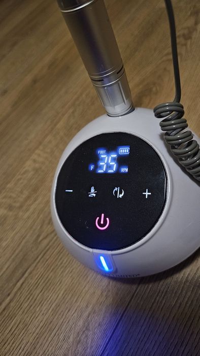 Фрезер акумуляторний