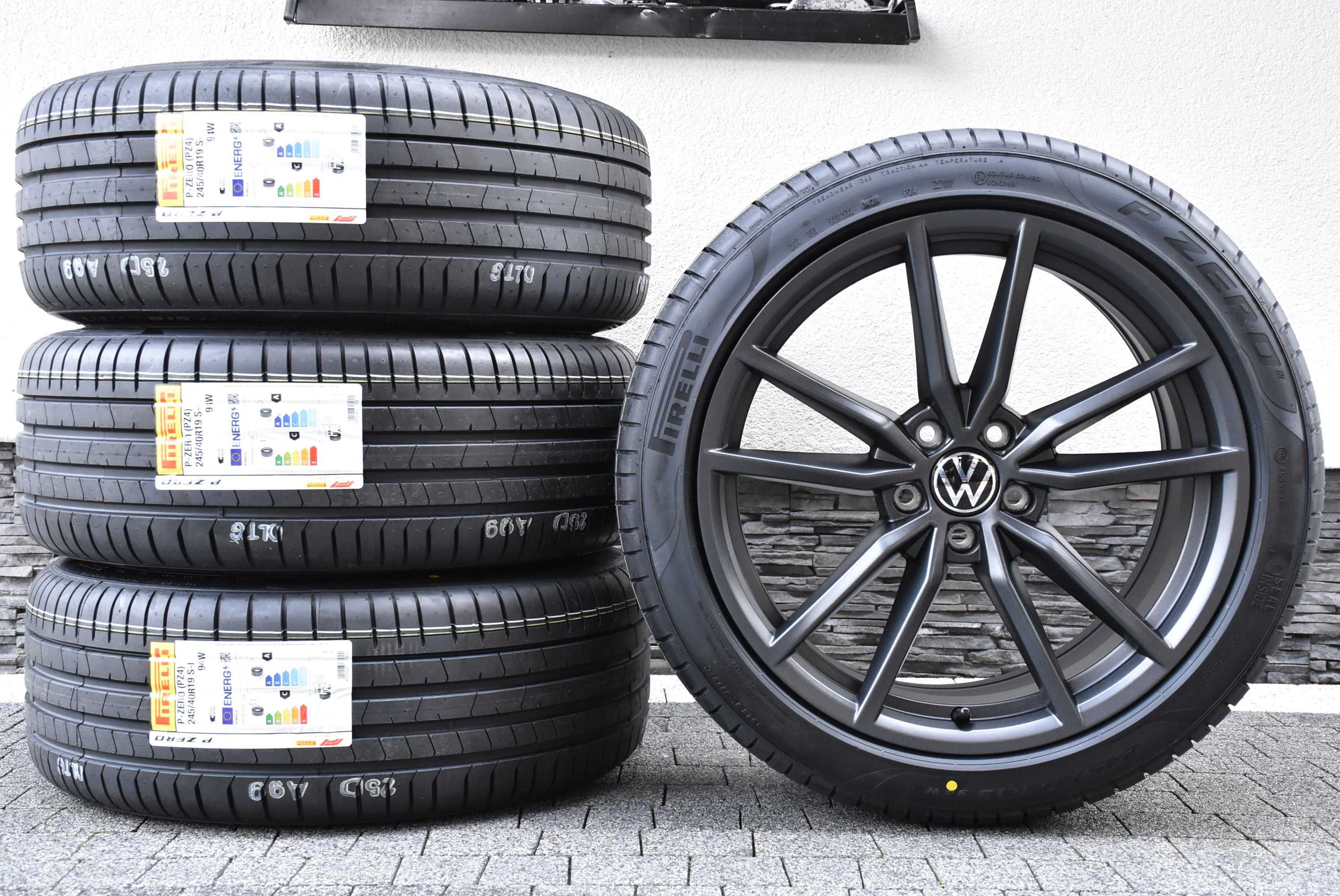 Nowe koła OEM VOLKSWAGEN ARTEON Pretoria 19" Pirelli 2024r