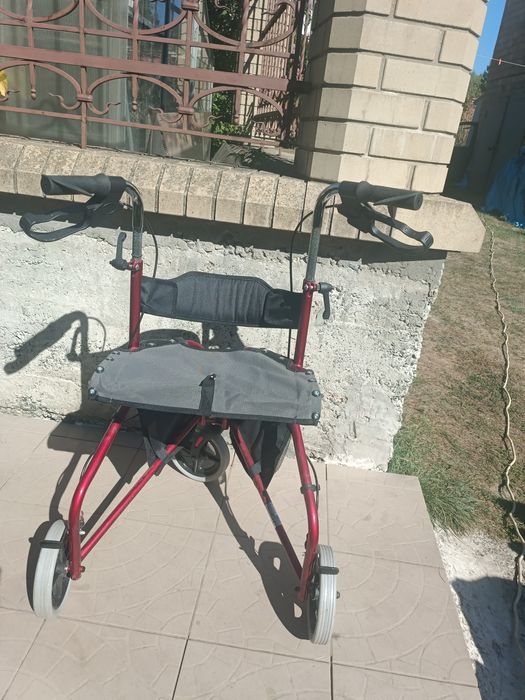 Продам ходунки , ролатор