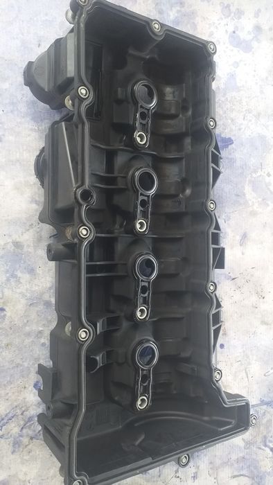 Pokrywa zaworów głowicy BMW 2.0d f31 f30