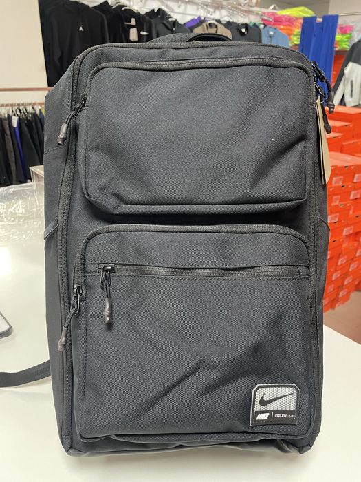 Рюкзак 27 л Nike Utility Speed Bkpk - 2.0 FN4106-010