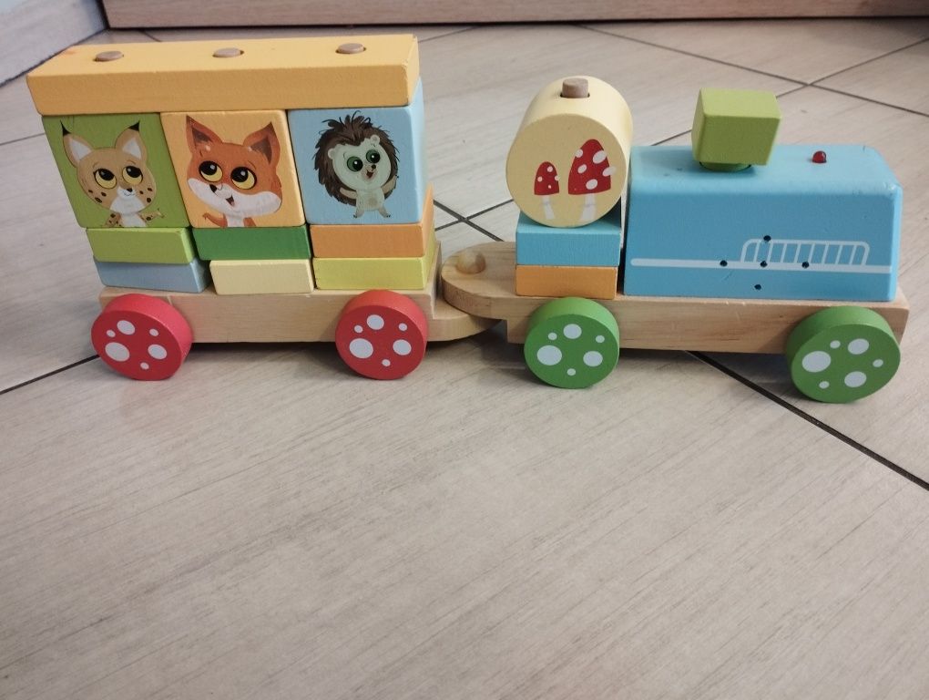 Pociąg lokomotywa Elefun drewniany grający