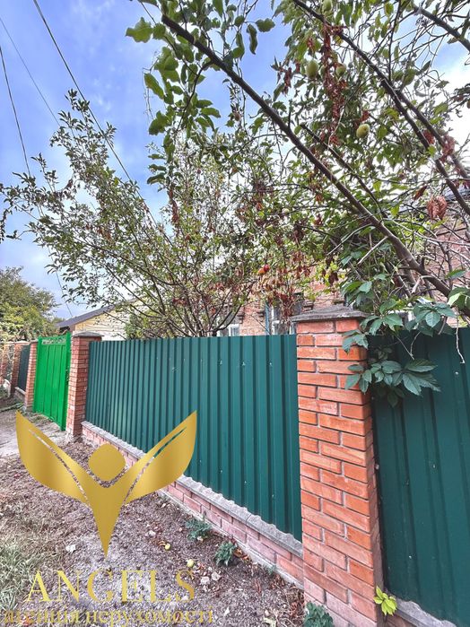 Продаж 3-к будинку з окремим двором, заїздом та зручностями. Балашівка