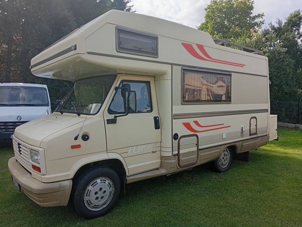 Peugeot J5 camper,2,5 T.diesel ,woda,WC, lodówka,natrysk,ogrzewanie.