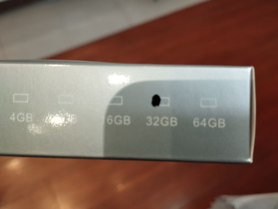 Pendrive, nowy , w opakowaniu , 32 GB na prezent