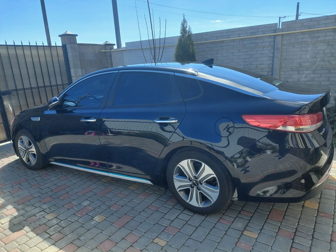 Kia Optima Hybrid Plug-in,  2016г.