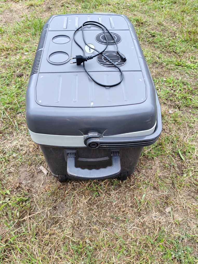 Sprzedam lodówkę turystyczna 50 l