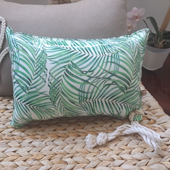 Almofadas de praia novas diversas