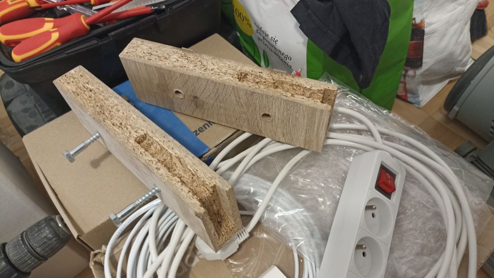 Półka wisząca dwie sztuki skrócone