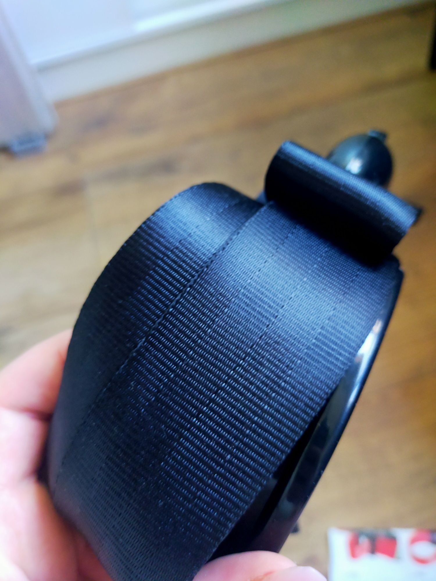 Adapter do pasów dla kobiet w ciąży