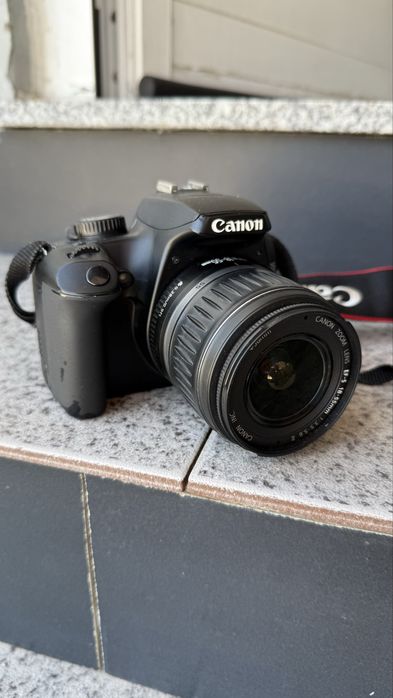 Canon 1100D com 1 lente