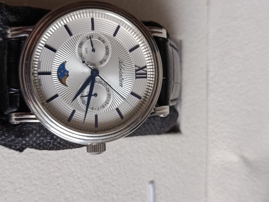 Швейцарський годинник Adriatica