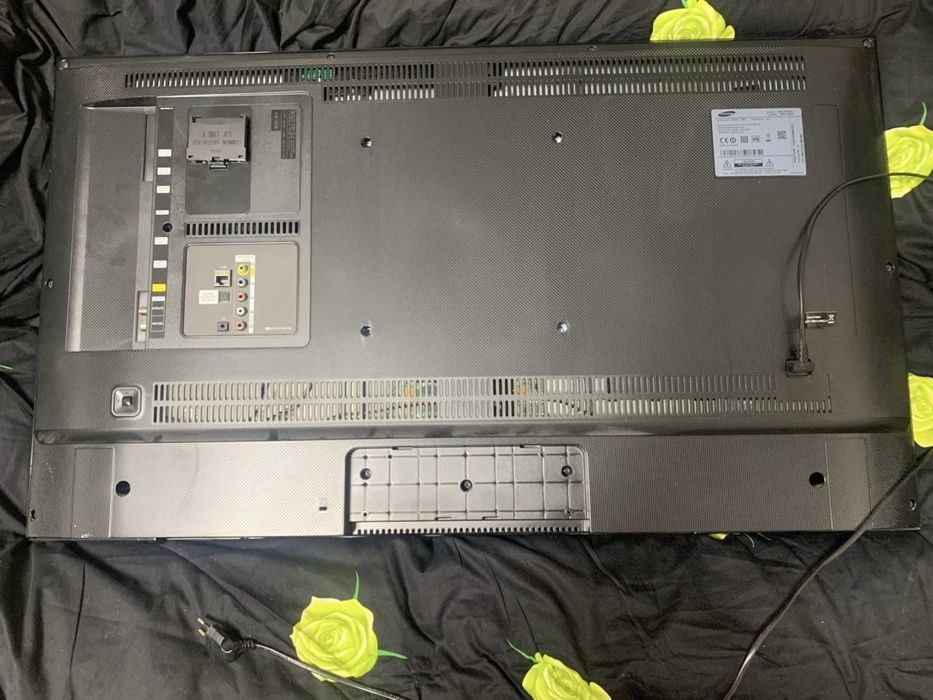 Продам смарт телевизор Samsung UE40JU6480U