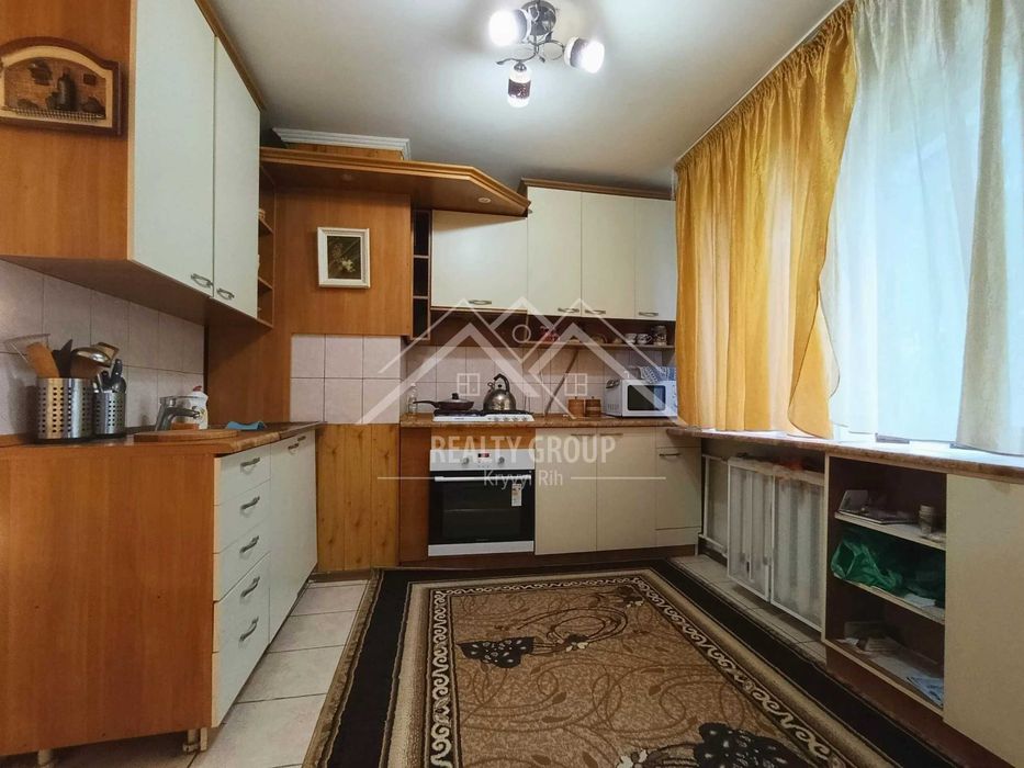 Продаж 4к квартири в тихому районі (Сертифікат)