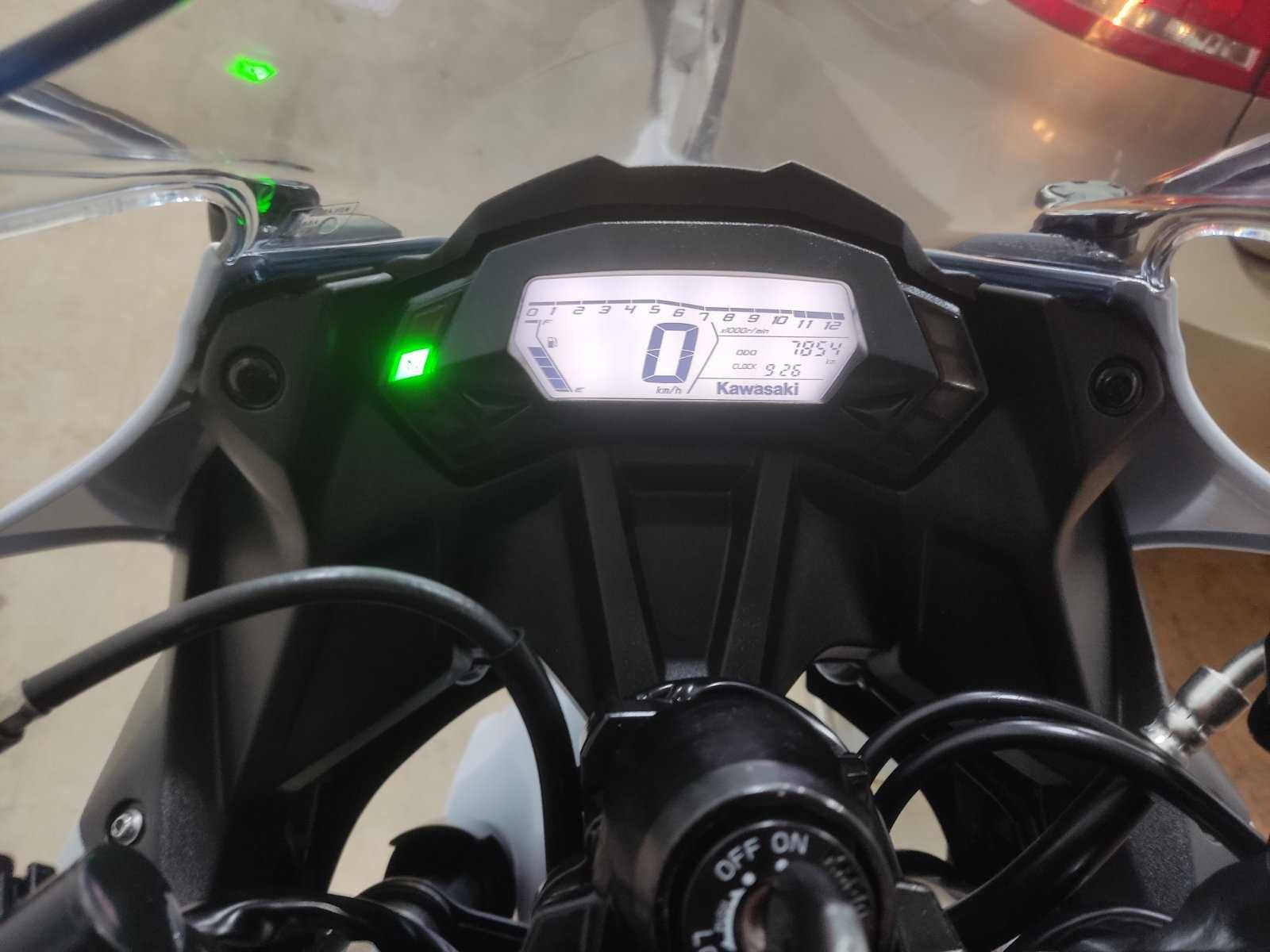 Kawasaki ninja Z250SL 2017 рік