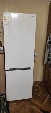 Продам холодильник SHARP требует ремонта