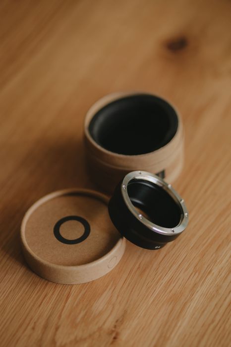 Adaptador para Lentes Fotográficas Urth - Adaptação de Mount EF para E
